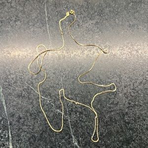 32in 14k gold necklace